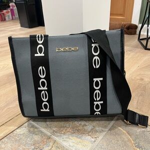 bebe medium size purse